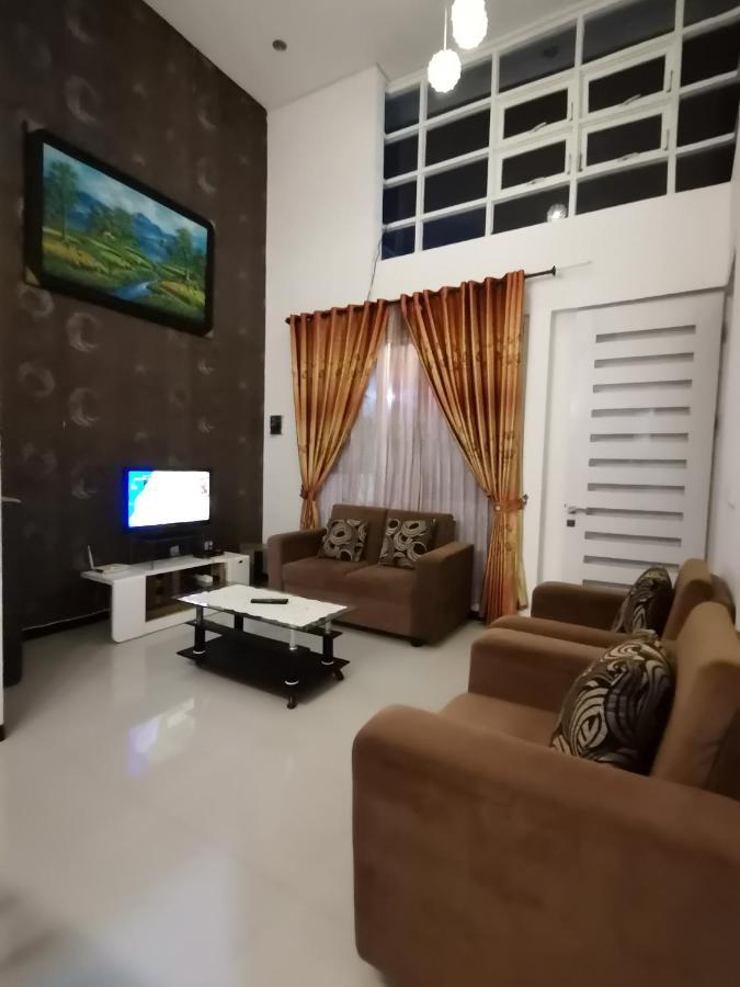 Villa Asri Batu  Esterno foto