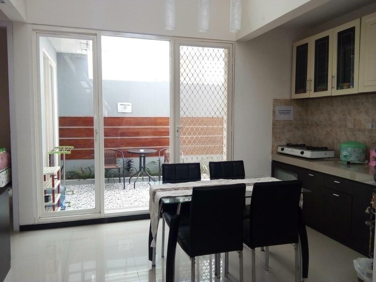 Villa Asri Batu  Esterno foto